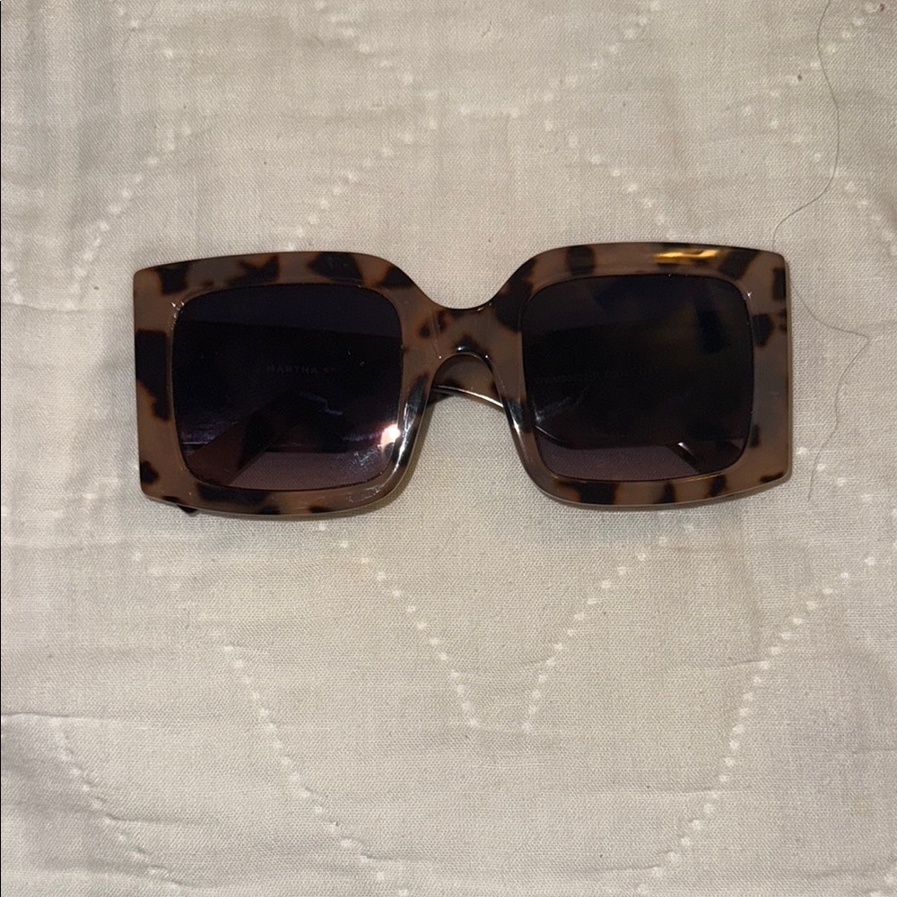 Martha Stewart Brown Tortoise Square Sunglasses